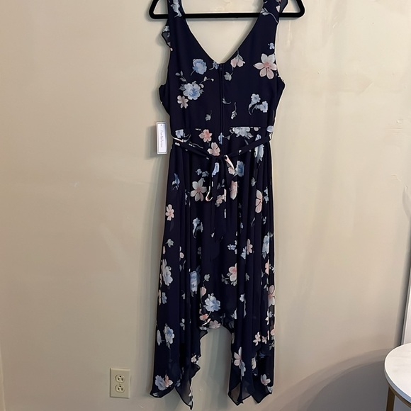 Premier Amour Chiffon Ruffle V Neck Asymmetrical Fully Lined Navy Floral Size 12 - Picture 8 of 15